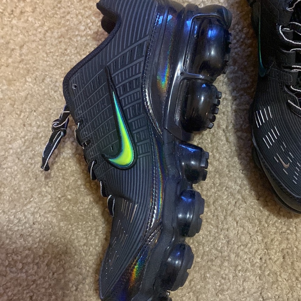 Air Max - Picture 2 of 5